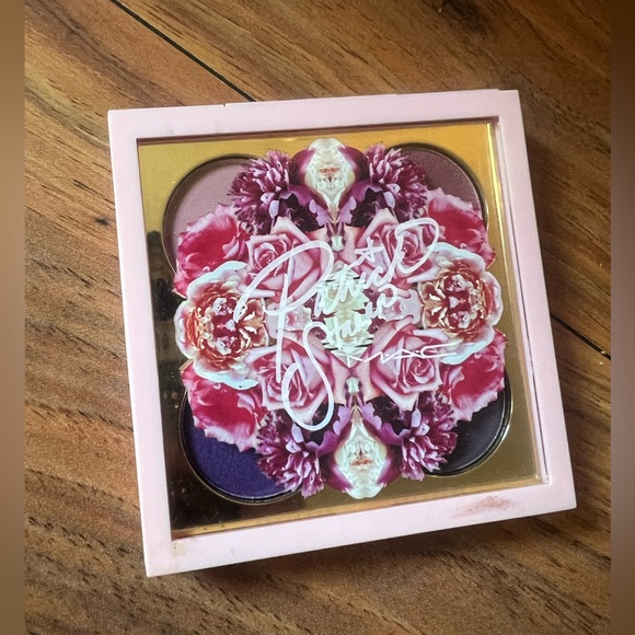 MAC Patrick Star Palette - Picture 3 of 3